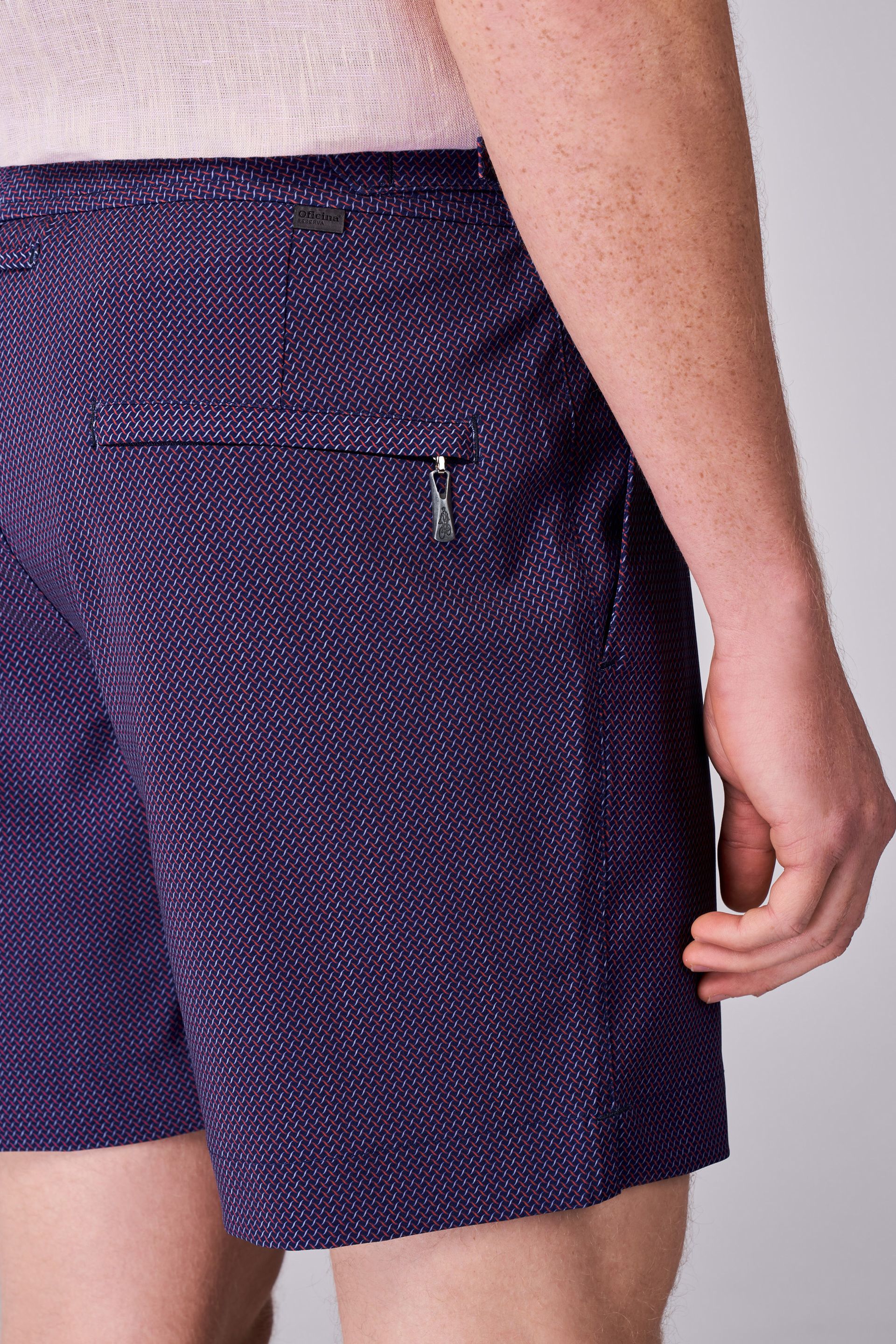Short Capri Thumbnail 4