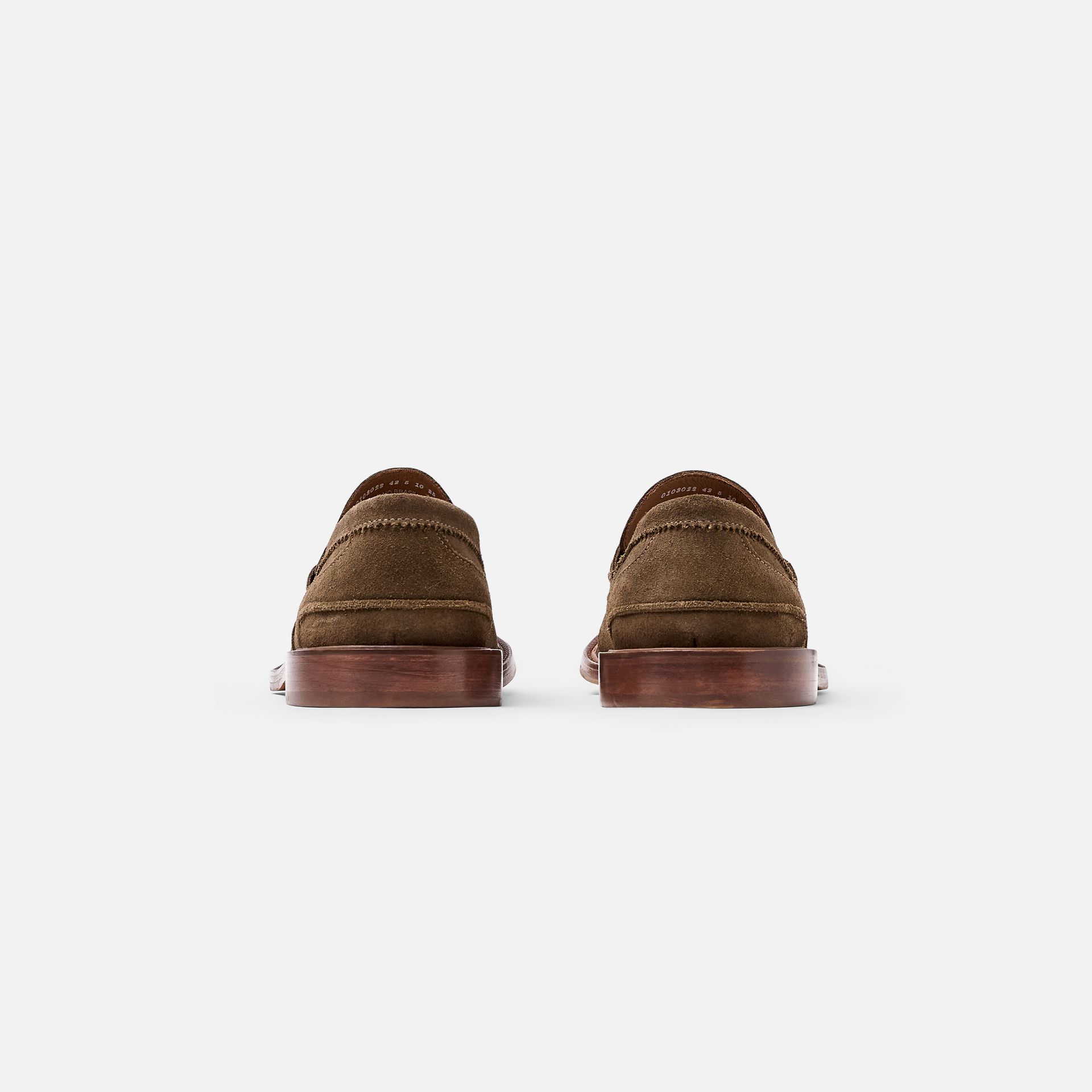 Mocassim Camurça Roger Rattan