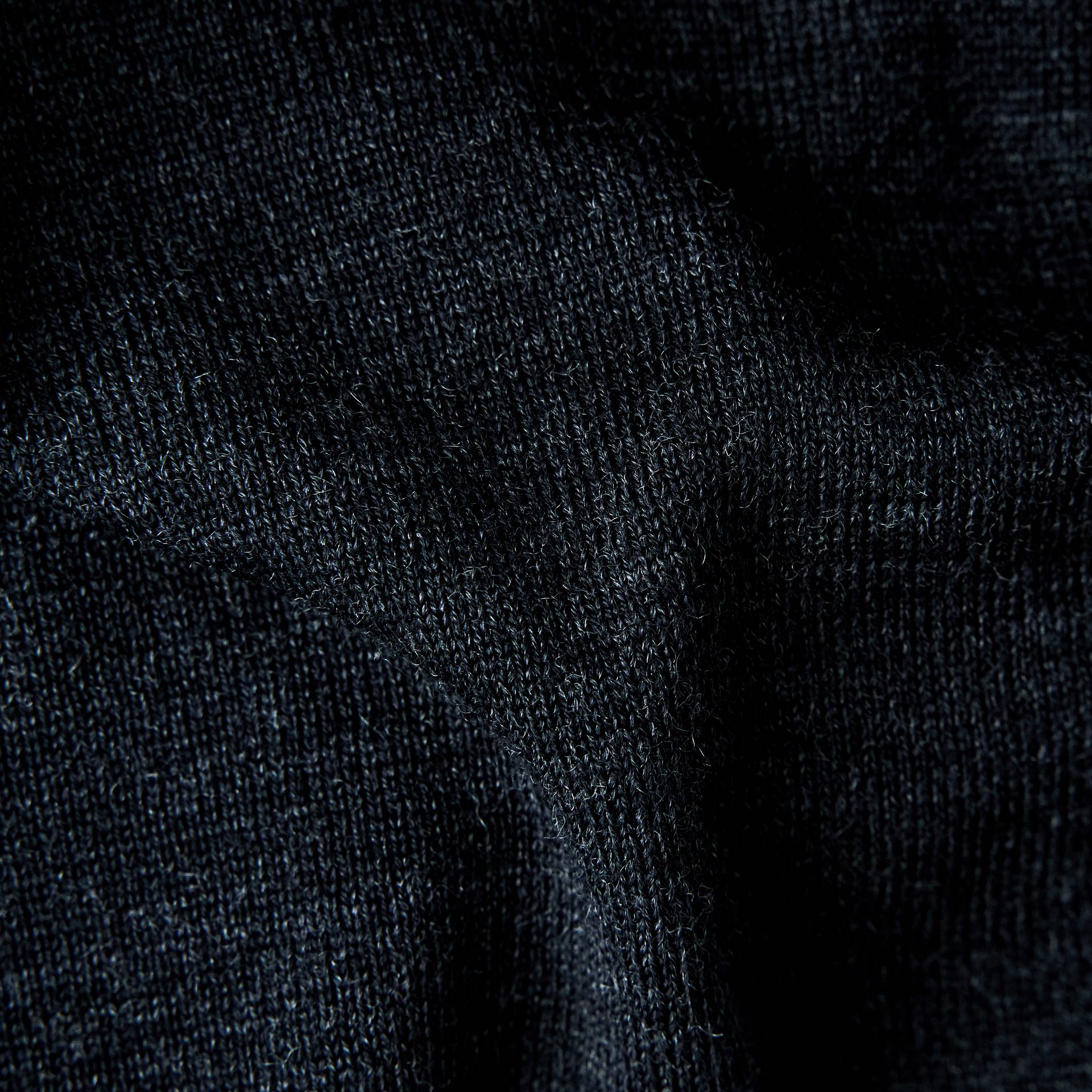 Polo Merino Clássica Manga Longa Off Black Media 7