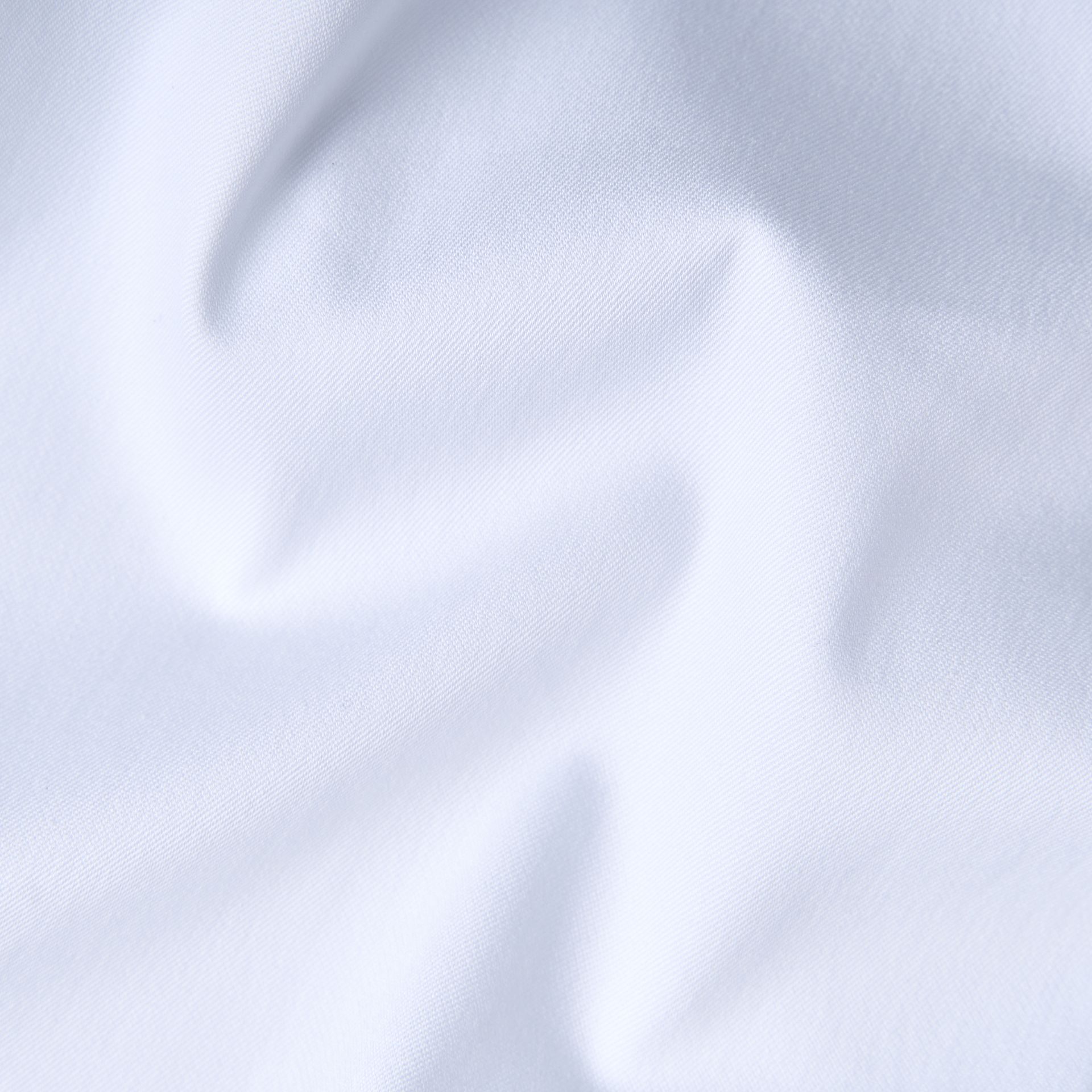 Camisa Gola Alta Manga Longa Branca