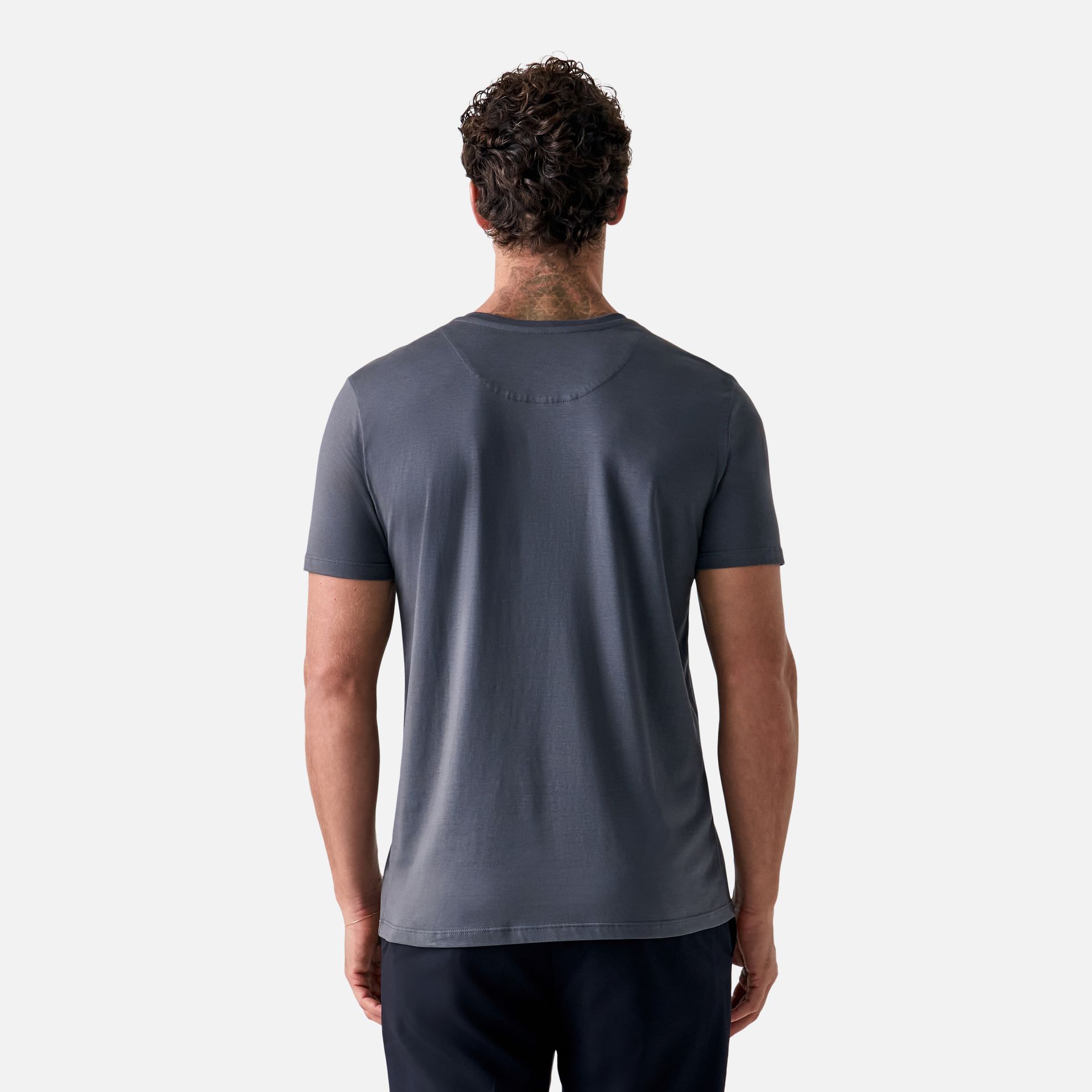 Camiseta Pima Leve Grafite Media 3