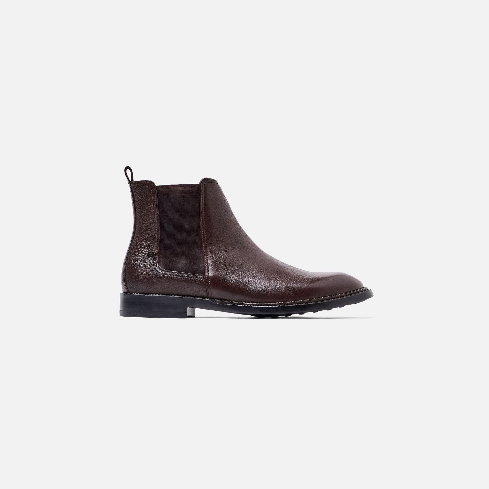 Bota Chelsea Cafe