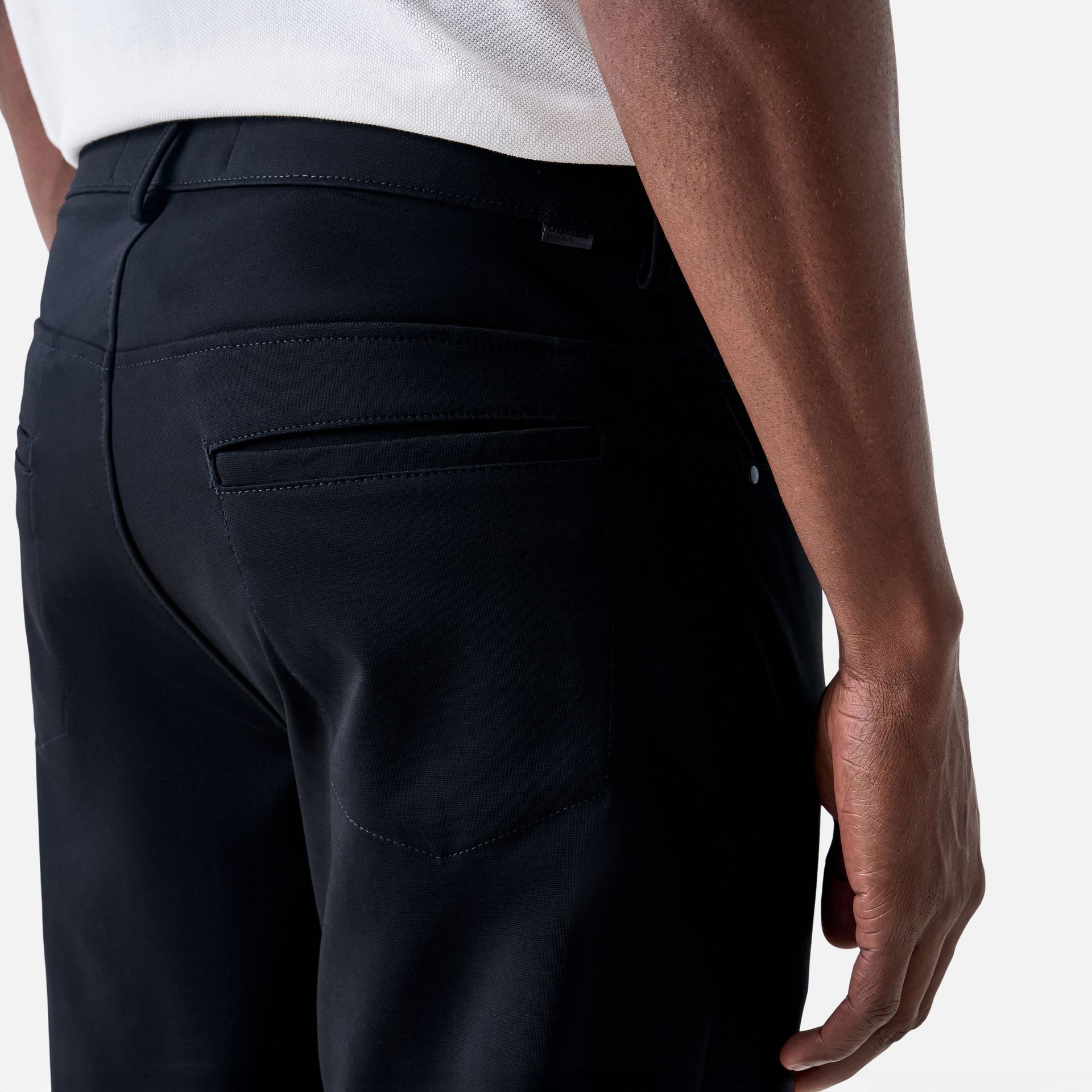 Calça Traveler Preta Media 3